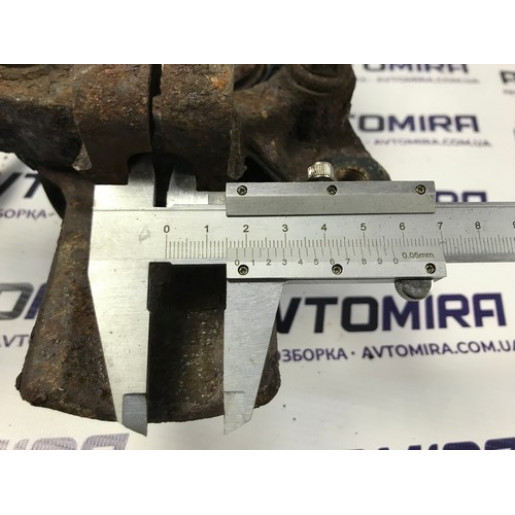 Ступица передняя левая 33 зуба Opel Astra H 2004-2010 13231678